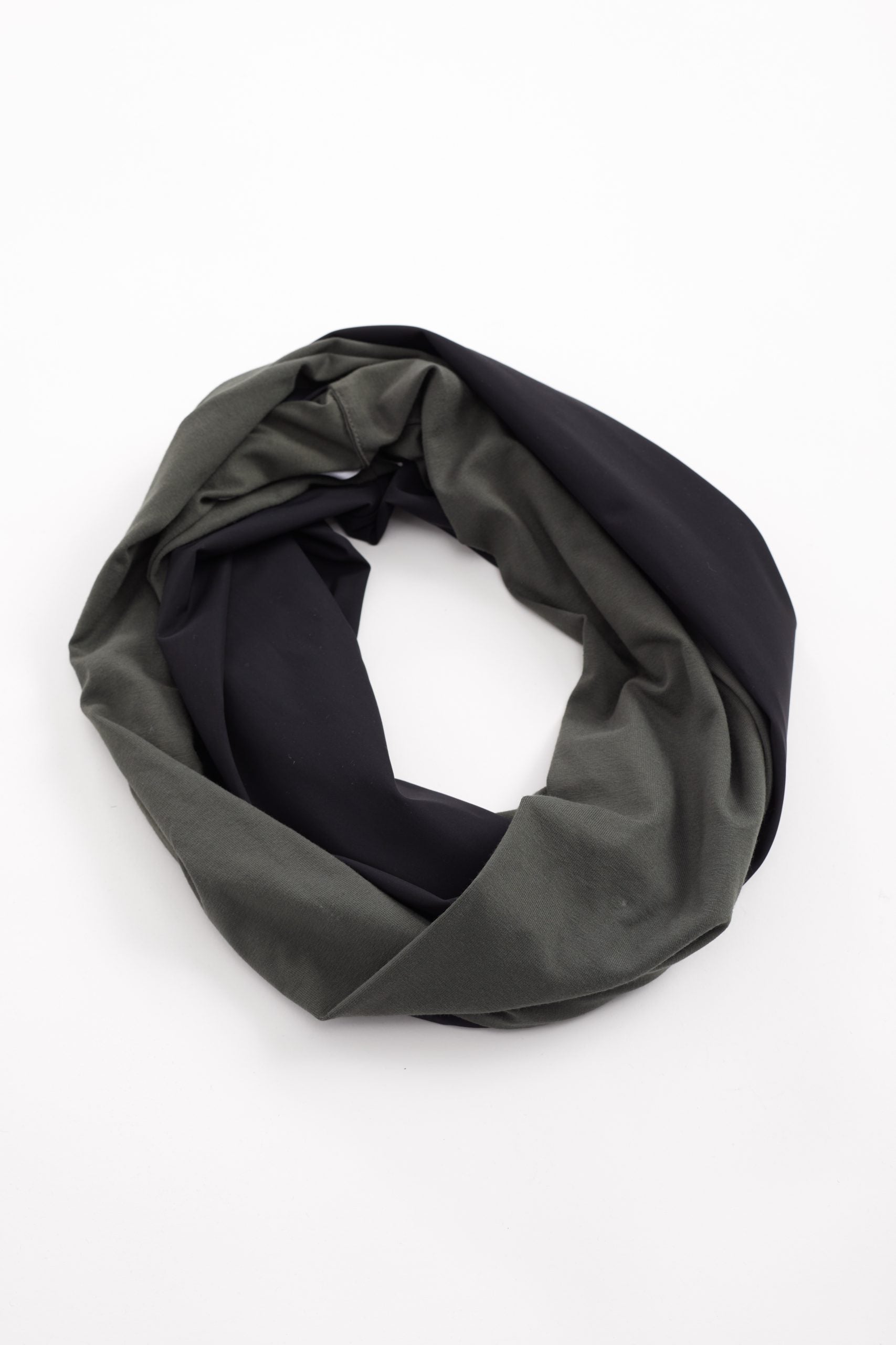 138- Naya 2 Tone Snood- Black & Forest