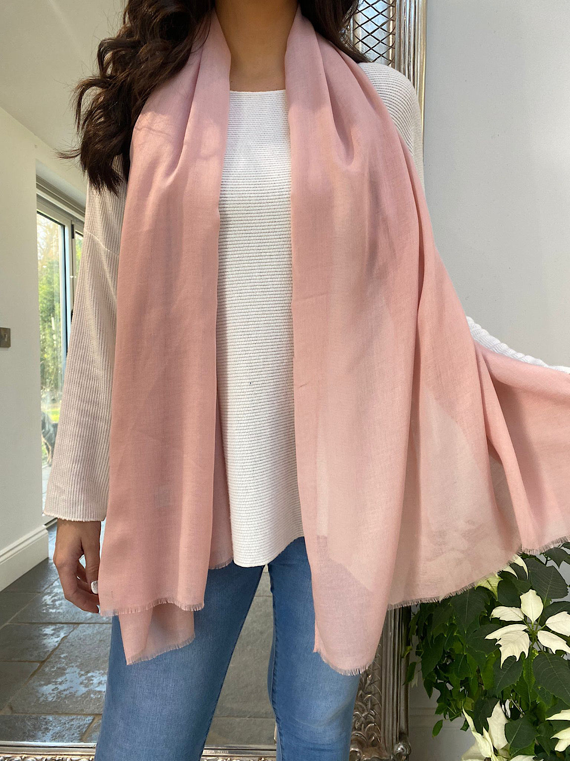 Basic Frill Hem Scarf