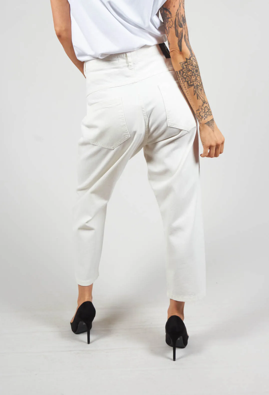 Straight Leg Jeans in White